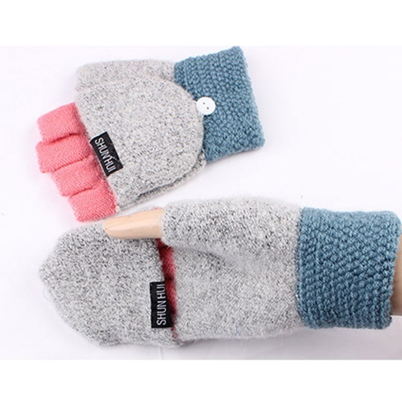 Womens Knitted Gloves - Picture 2 of 5